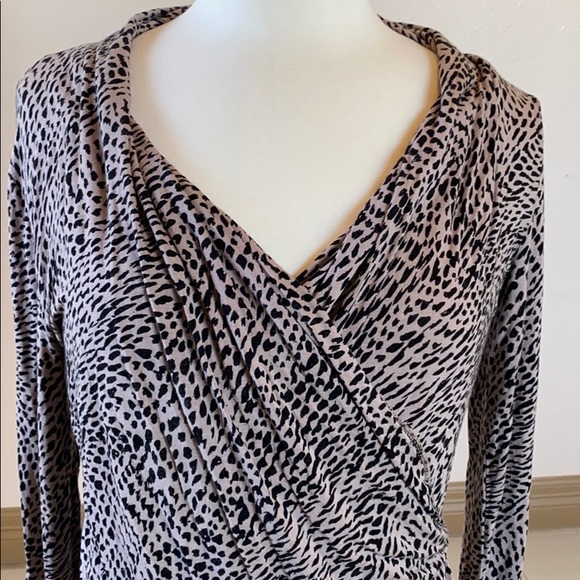 Top - Picture 2 of 3